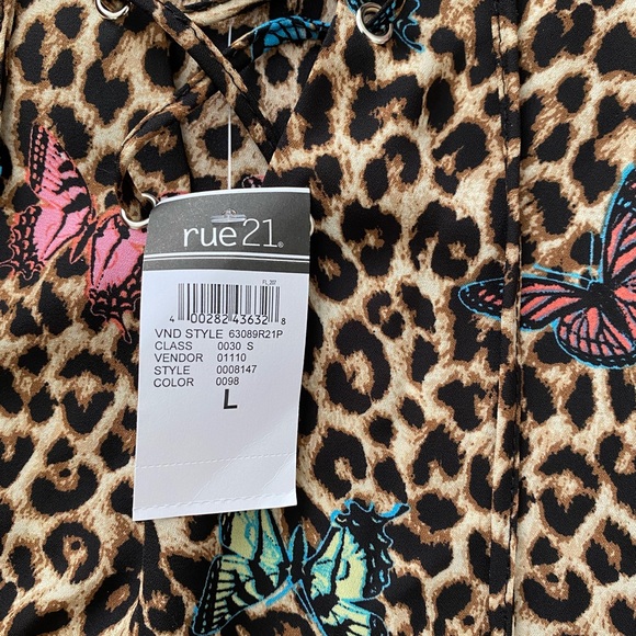 BNWT Leopard Butteryfly Blouse - Picture 3 of 3
